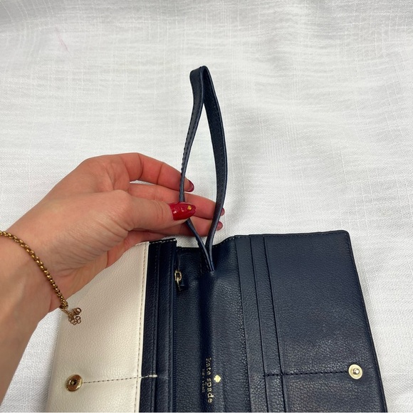 Kate Spade Leather Bow Wallet / Wrislet - Picture 5 of 14